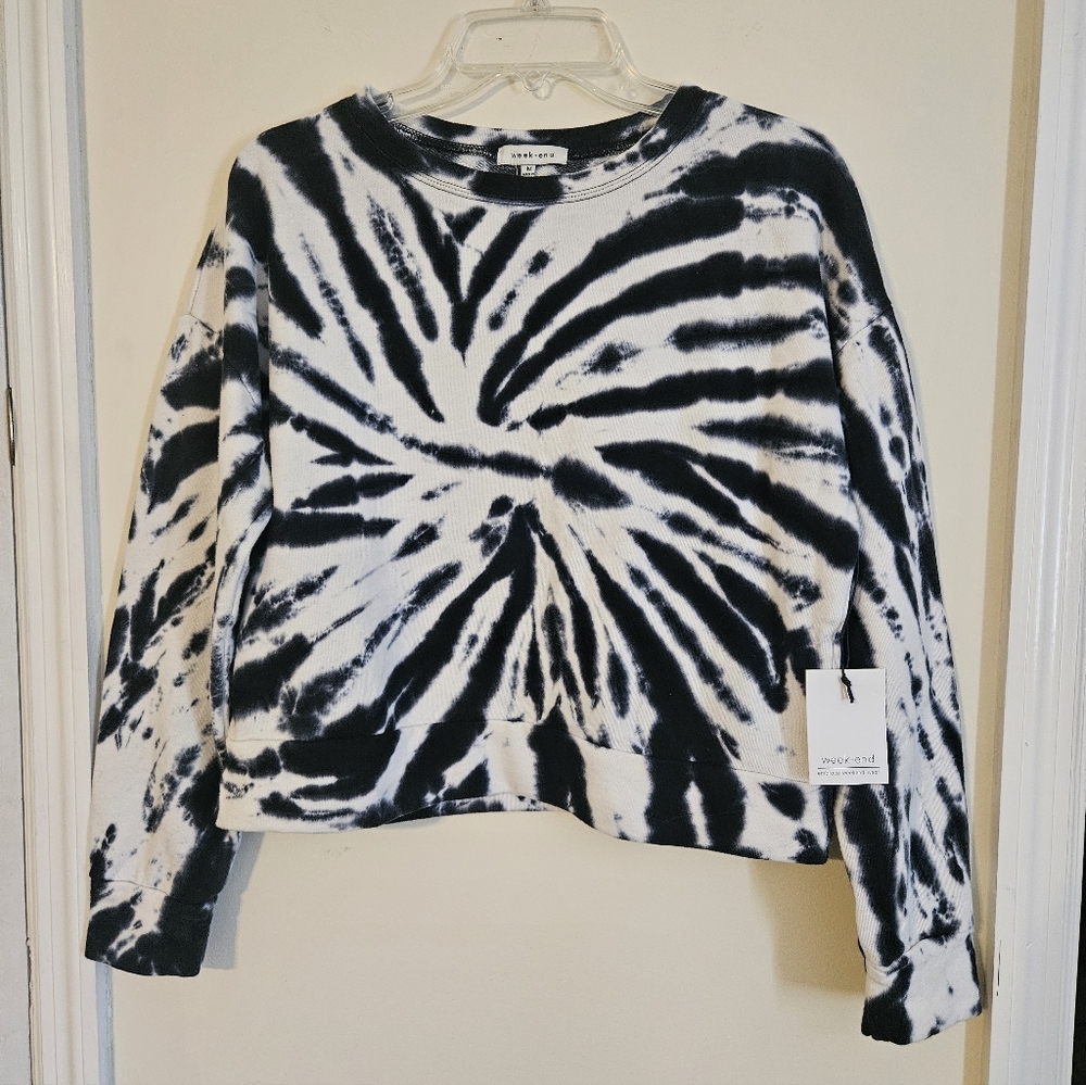 NEW boutique blue tye dye long sleeve top By Weekend. Medium